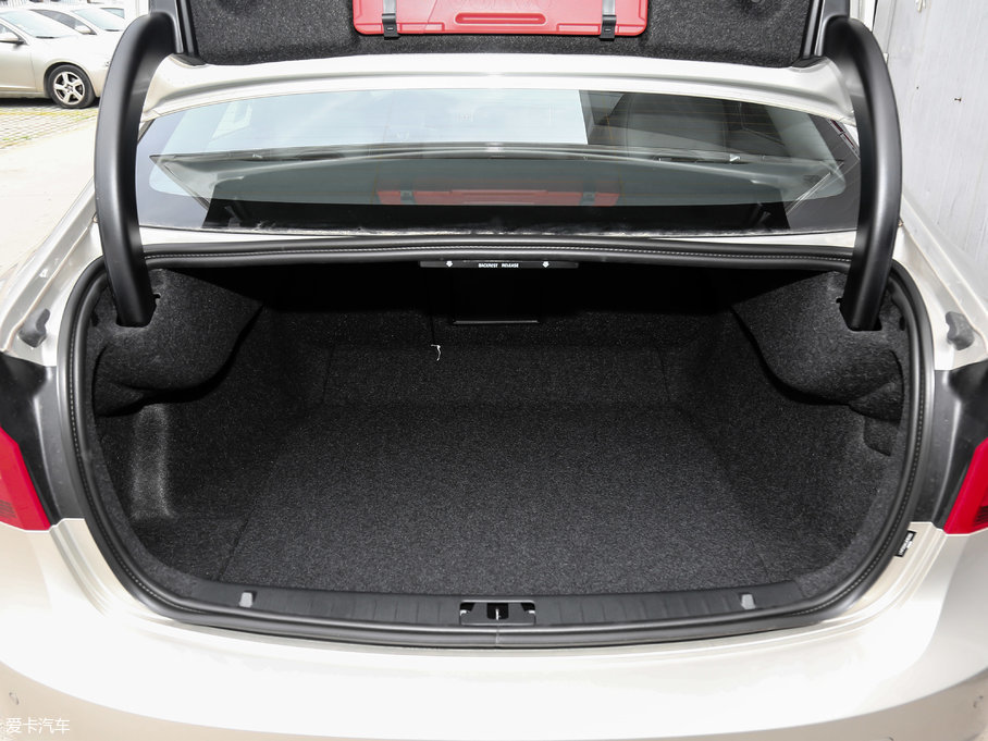 2018֠S60 L 1.5T T3 а