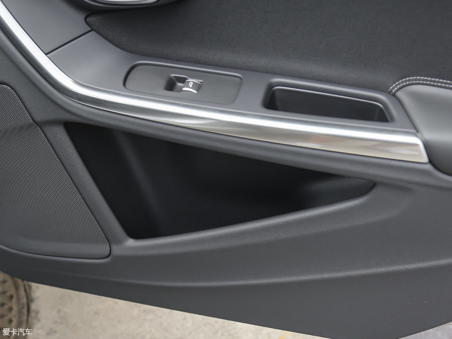 2018֠S60 L 1.5T T3 а