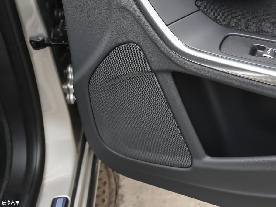 2018���֠���S60 L 1.5T T3 ���а�