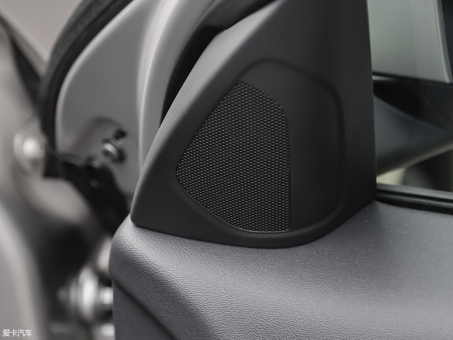 2018֠S60 L 1.5T T3 а