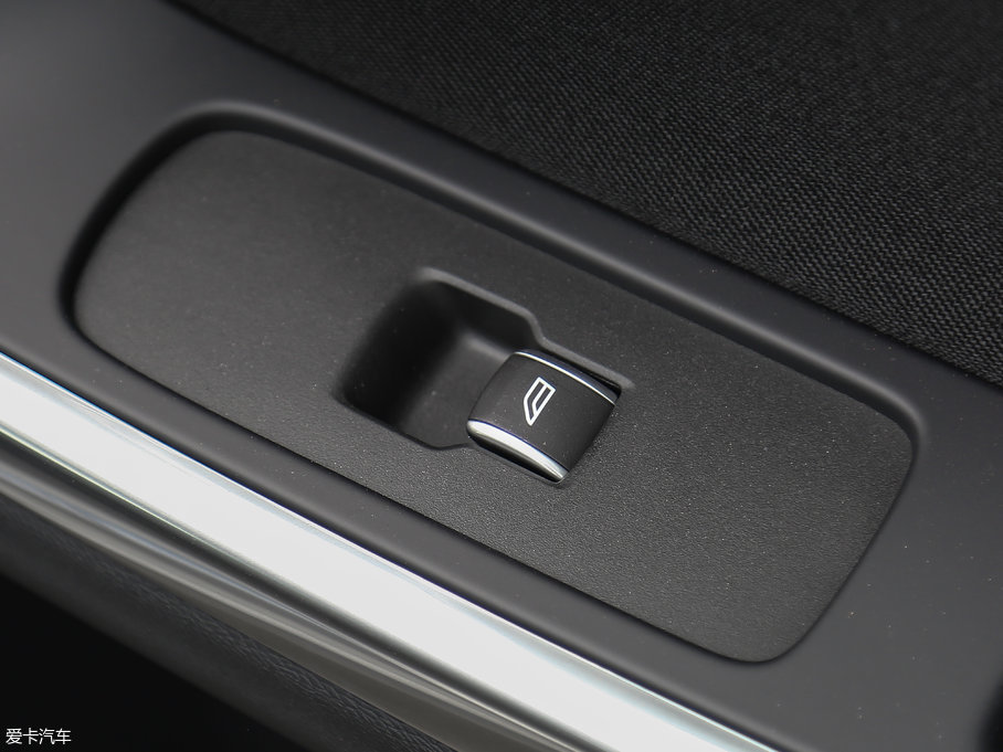 2018֠S60 L 1.5T T3 а