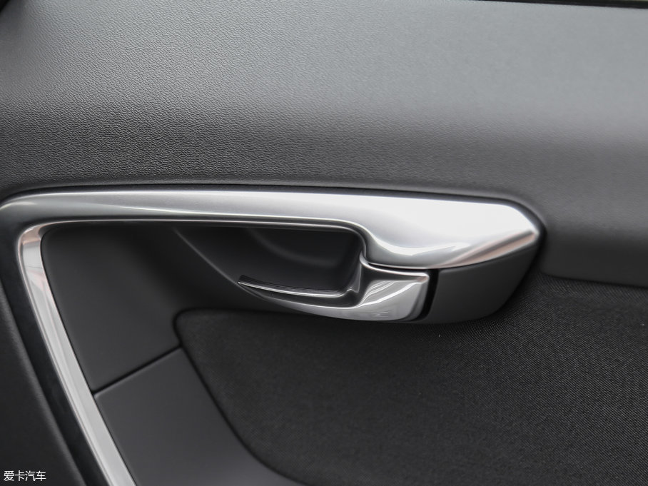 2018֠S60 L 1.5T T3 а