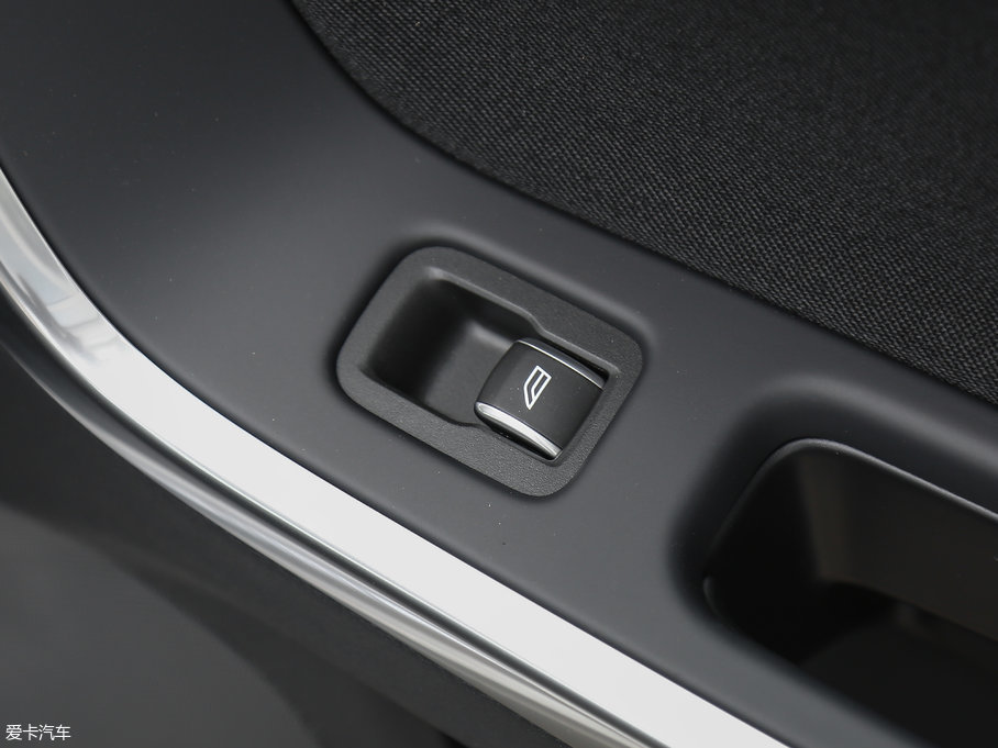 2018֠S60 L 1.5T T3 а