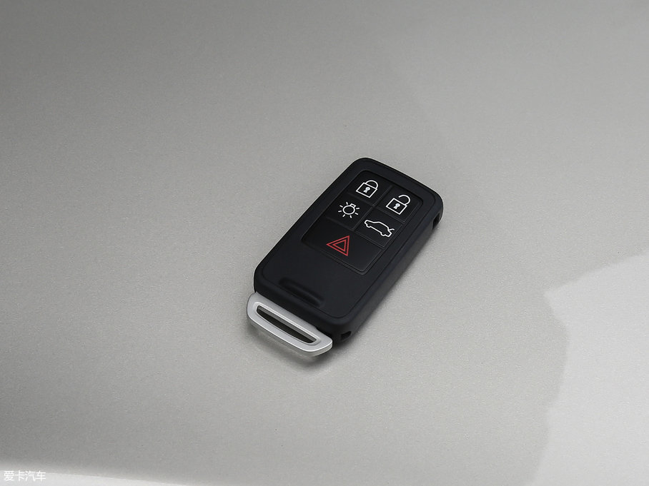 2018֠S60 L 1.5T T3 а