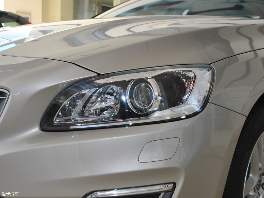 2018֠S60 L 1.5T T3 M