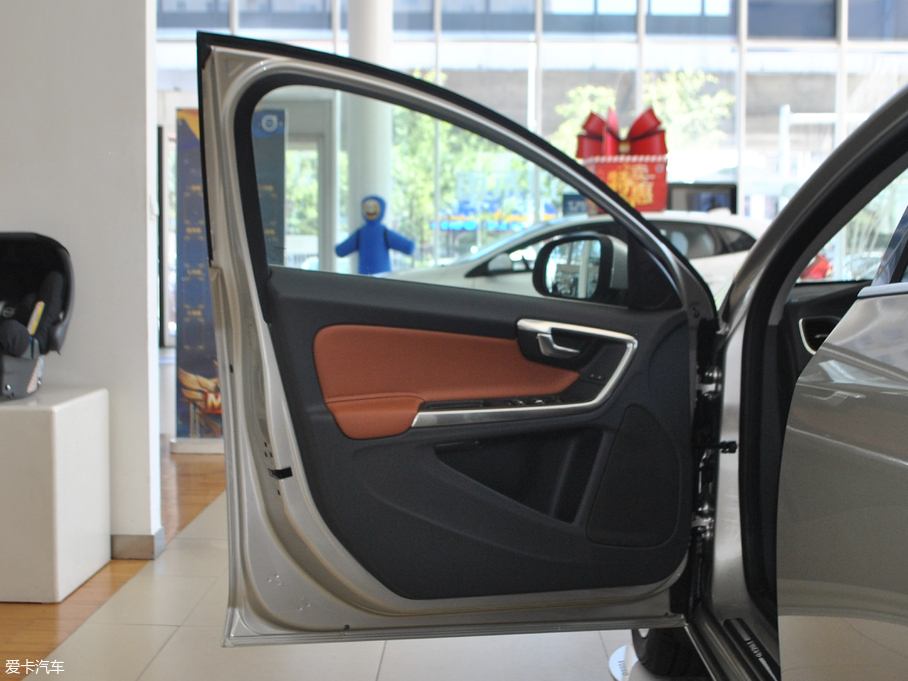 2018֠S60 L 1.5T T3 M