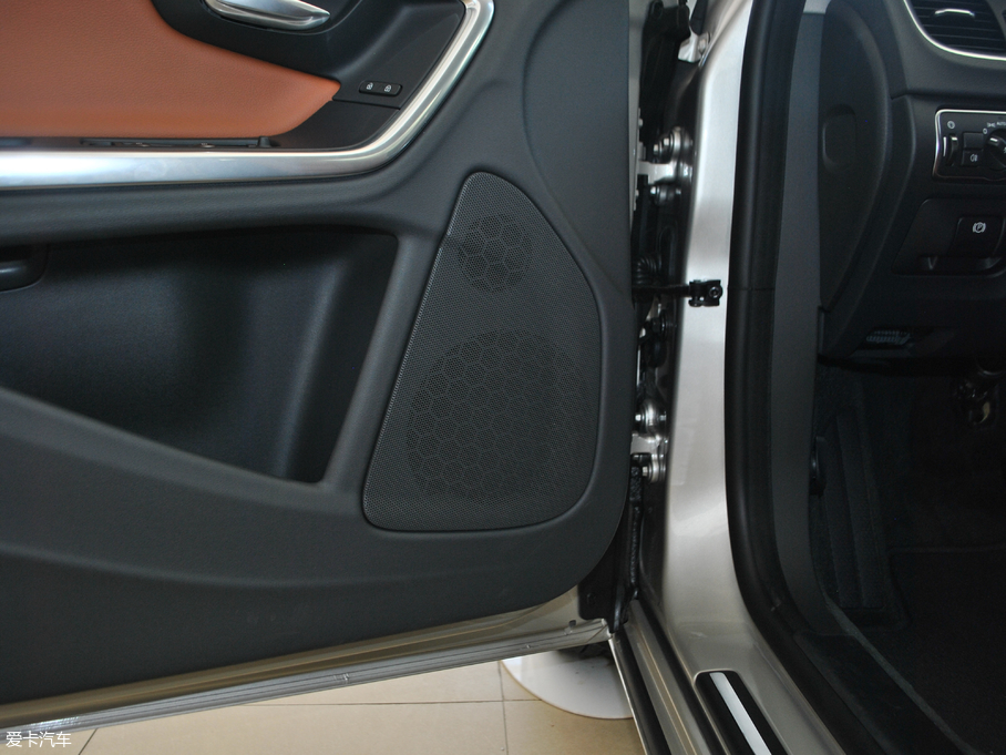 2018֠S60 L 1.5T T3 M