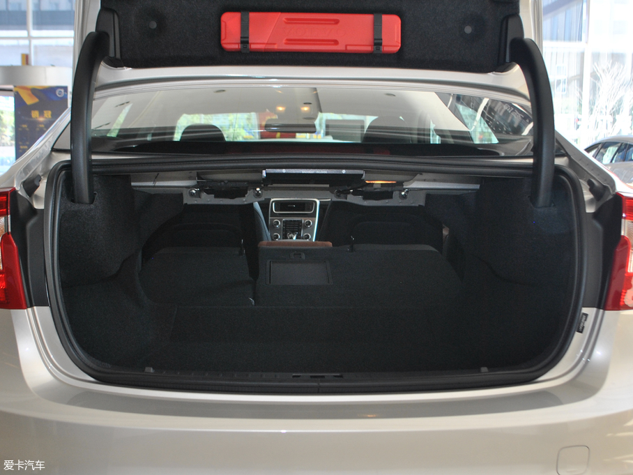 2018֠S60 L 1.5T T3 M