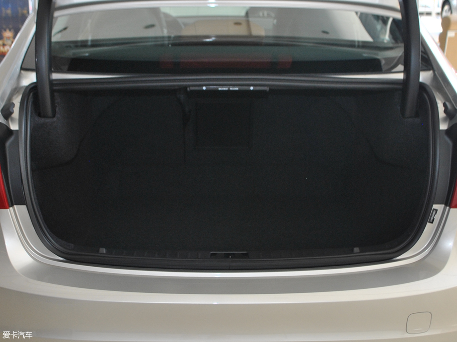 2018֠S60 L 1.5T T3 M