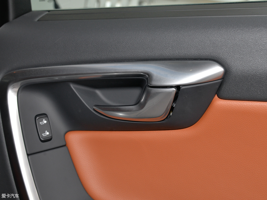 2018���֠���S60 L 2.0T T5 ���S��