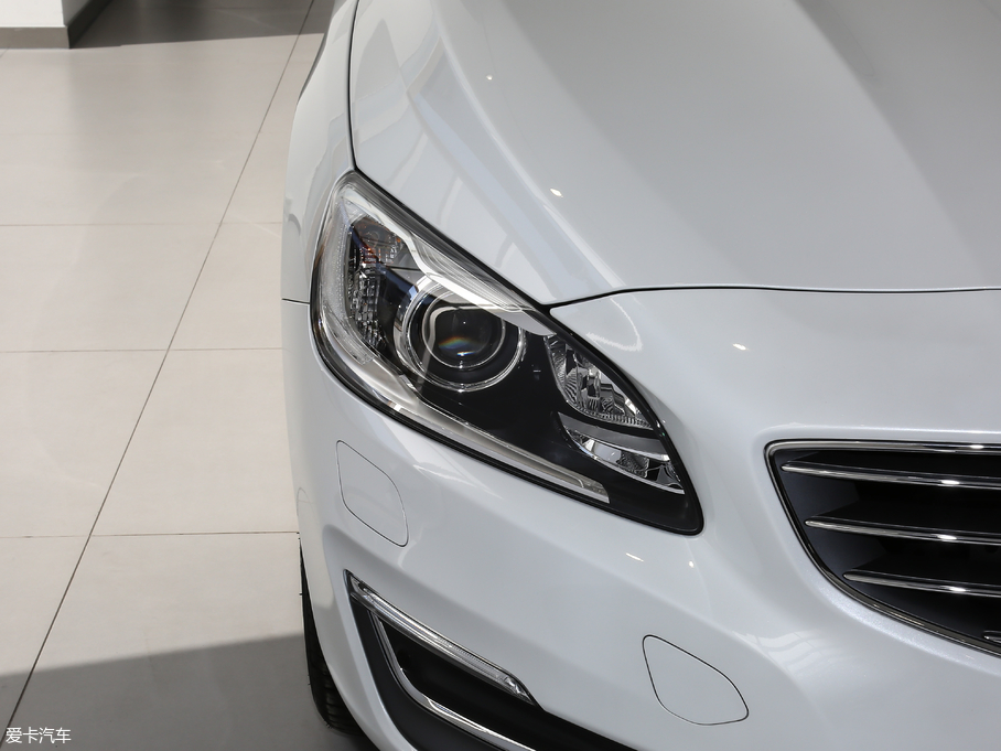 2018���֠���S60 L 2.0T T4 ���h��