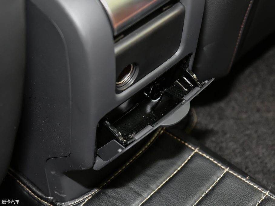 2018���֠���S60 L 2.0T T4 ���h��