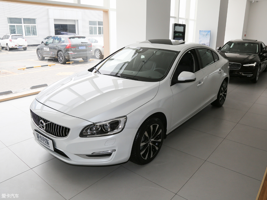 2018֠S60 L 1.5T T3 а