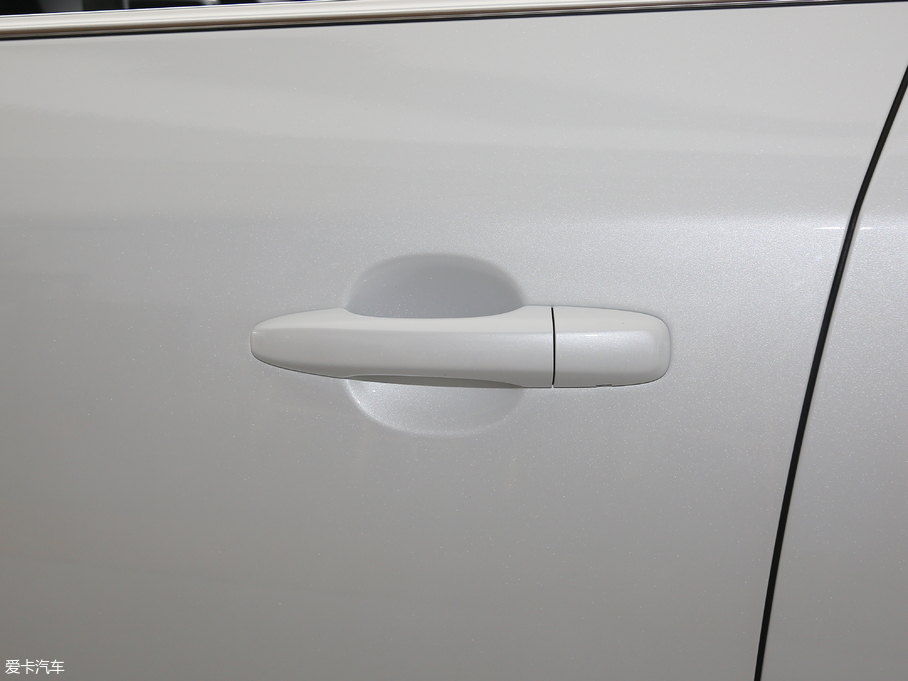 2018���֠���S60 L 1.5T T3 ���а�