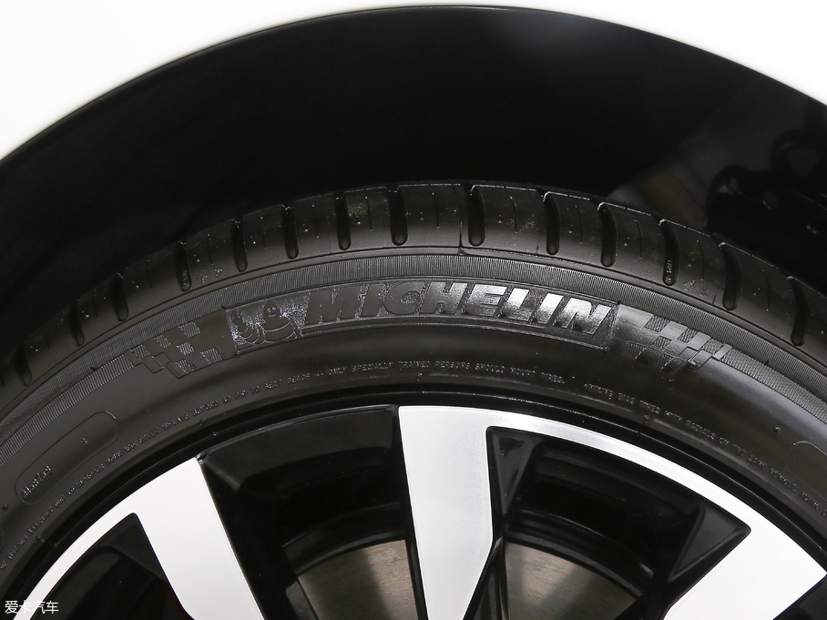 2018֠S60 L 1.5T T3 а