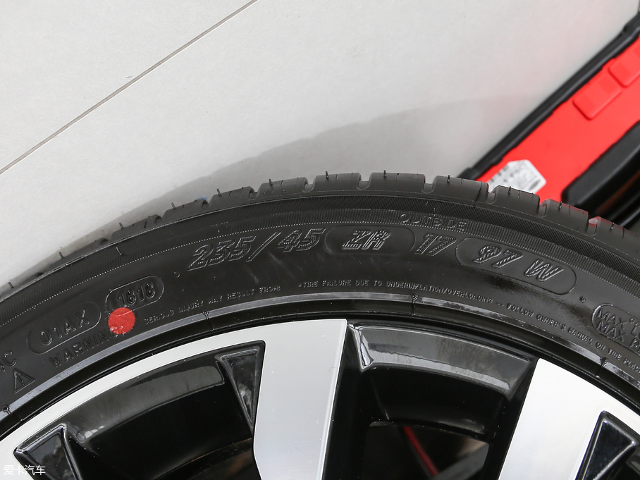 2018֠S60 L 1.5T T3 а