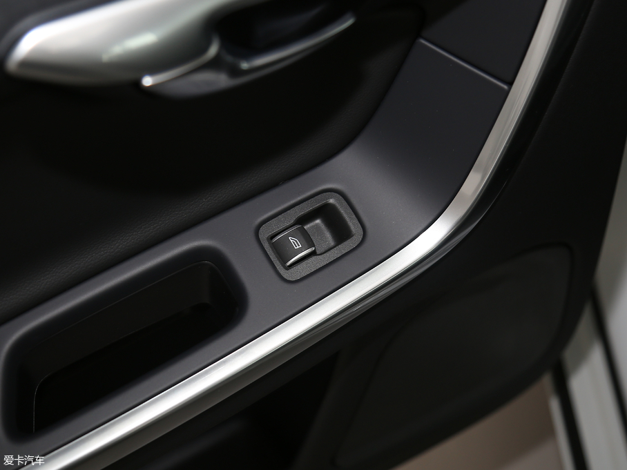 2018֠S60 L 1.5T T3 а