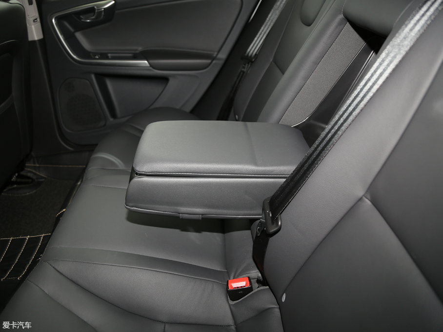 2018֠S60 L 1.5T T3 а