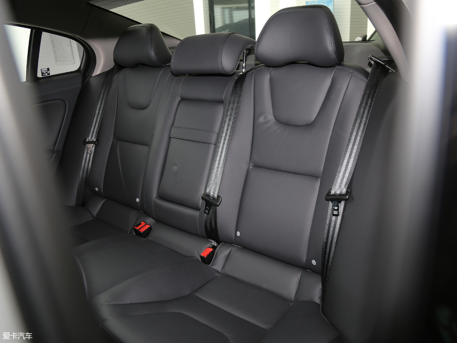 2018���֠���S60 L 1.5T T3 ���а�