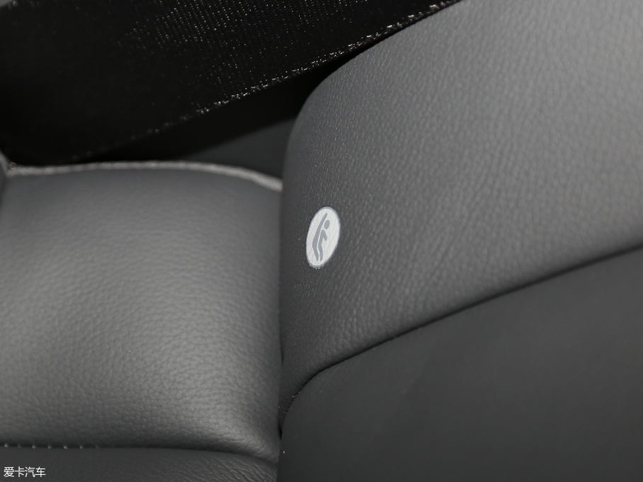 2018֠S60 L 1.5T T3 а