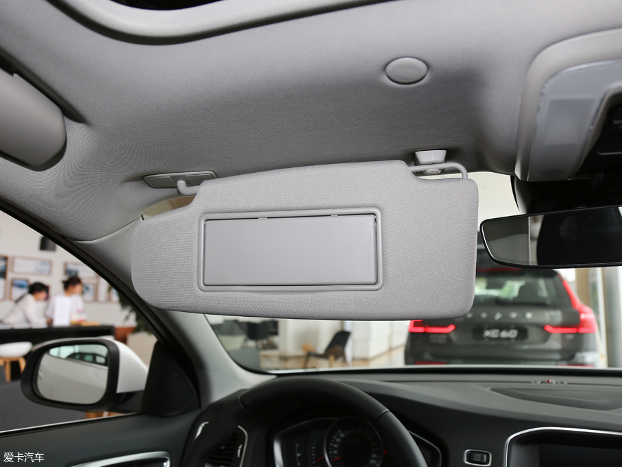 2018֠S60 L 1.5T T3 а