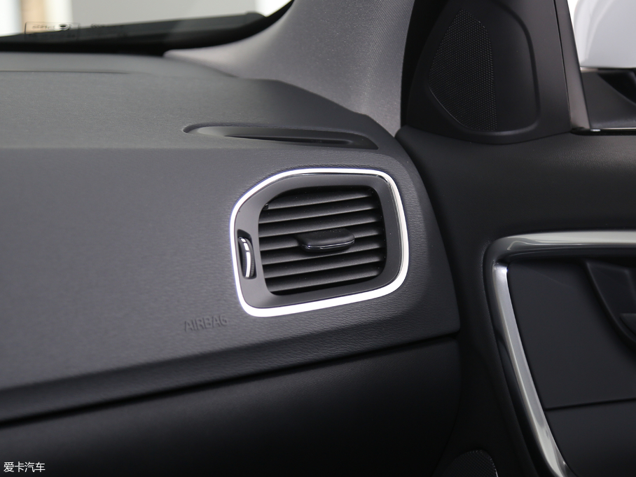 2018���֠���S60 L 1.5T T3 ���а�