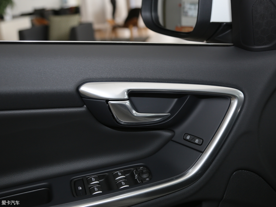 2018֠S60 L 1.5T T3 а