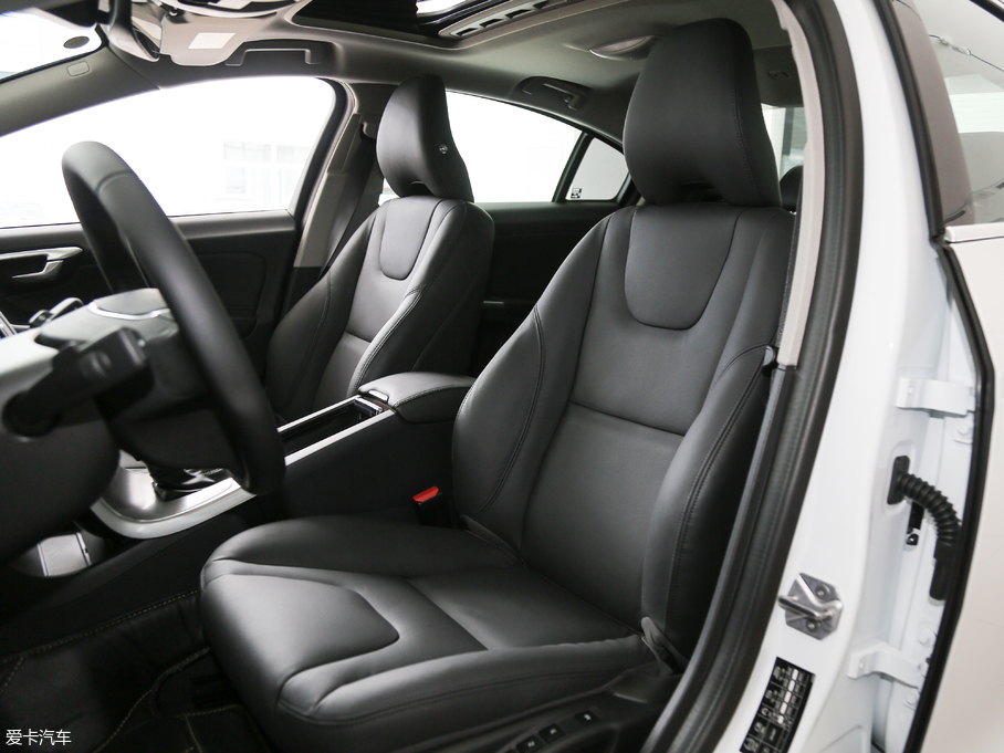 2018֠S60 L 1.5T T3 а