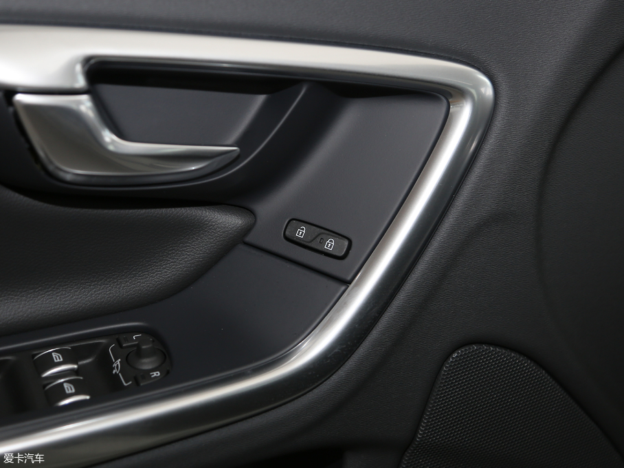 2018֠S60 L 1.5T T3 а