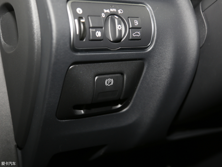 2018֠S60 L 1.5T T3 а