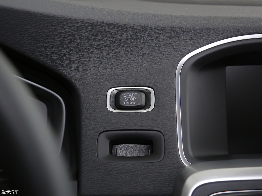 2018֠S60 L 1.5T T3 а