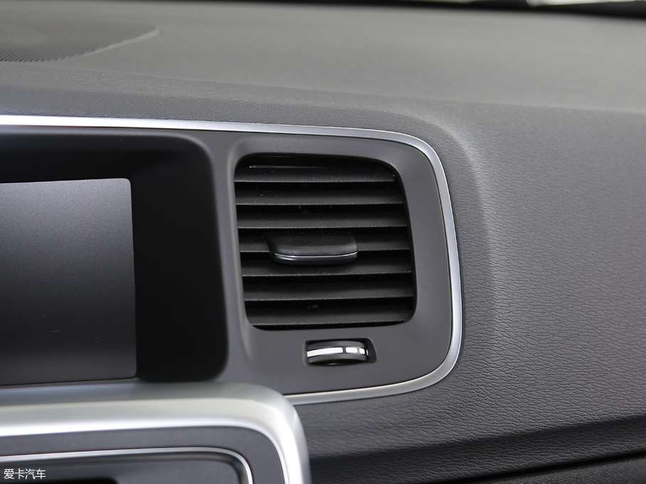 2018֠S60 L 1.5T T3 а