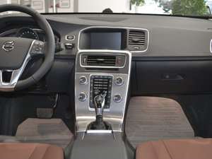 2018L 2.0T T4 hMȡ п؅^