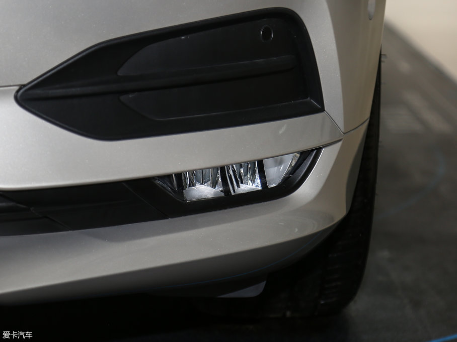 2018���֠���S90 T4 ���h��