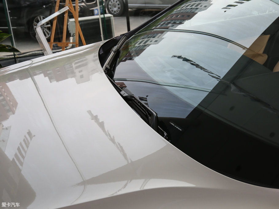 2018���֠���S90 T4 ���h��