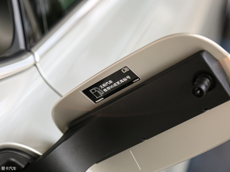 2018���֠���S90 T4 ���h��