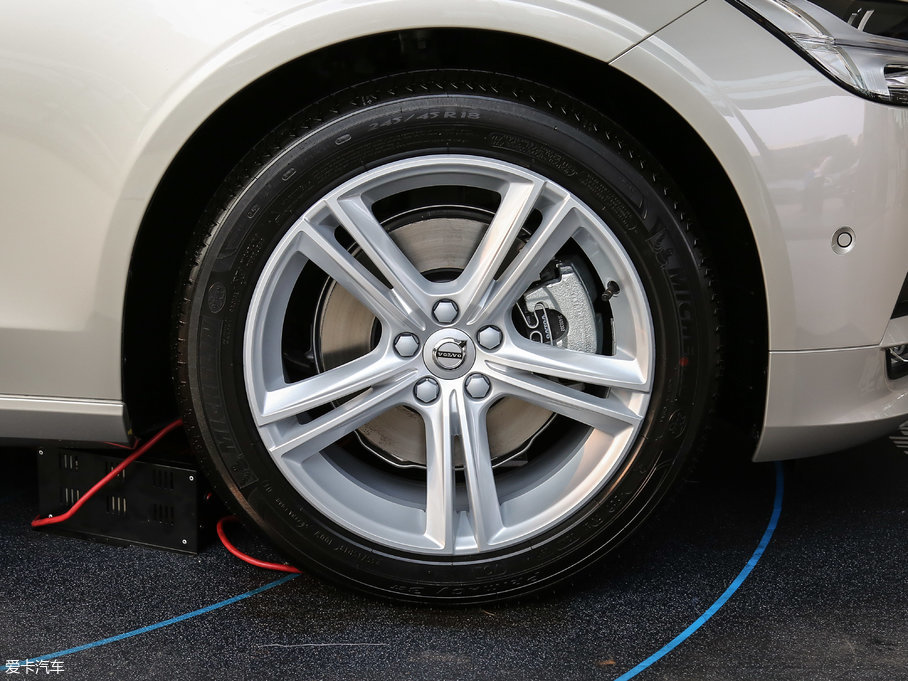 2018���֠���S90 T4 ���h��