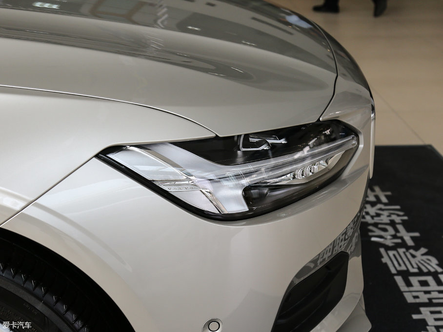 2018���֠���S90 T4 ���h��