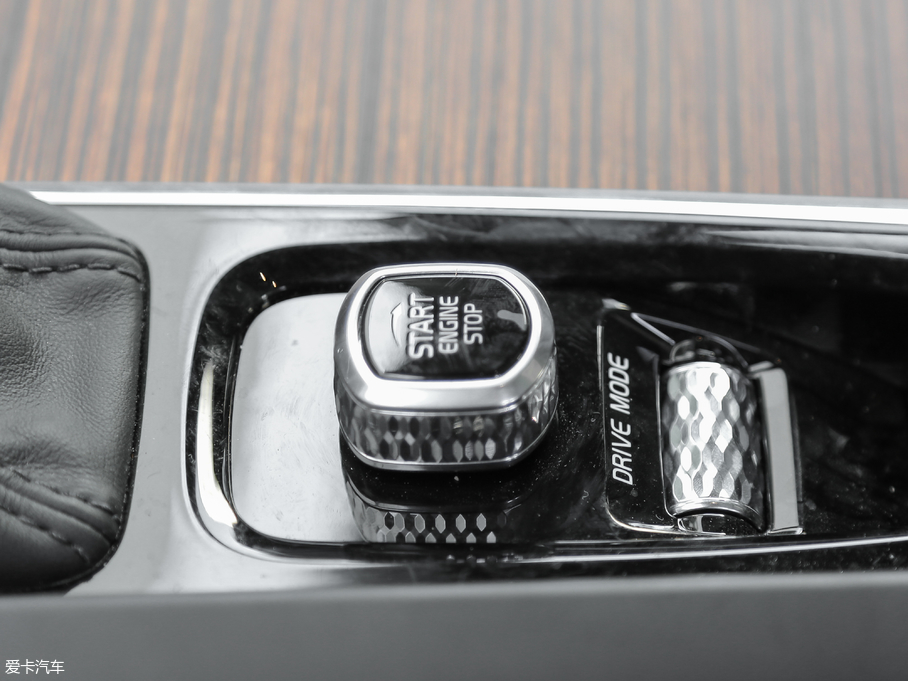 2018���֠���XC60 T5 ������h��