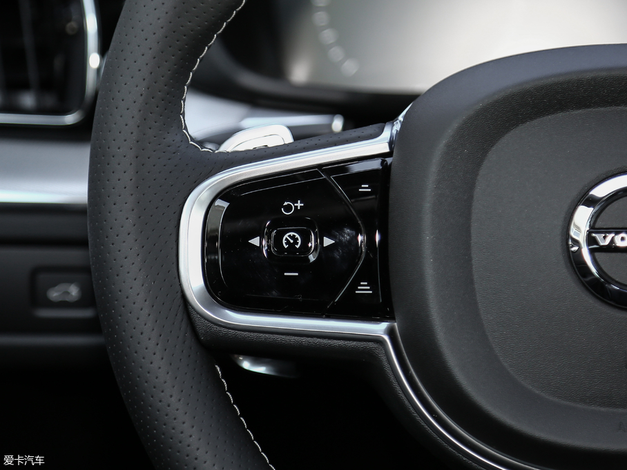 2018���֠���XC60 T5 ���(q��)�����\(y��n)��(d��ng)��