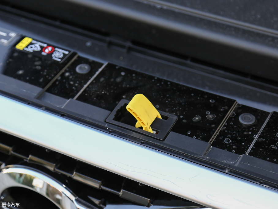 2018���֠���XC60 T5 ��������\�Ӱ�