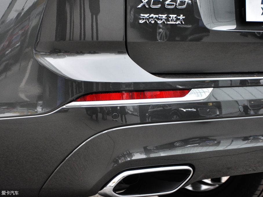 2018֠XC60 T5 (q)źA