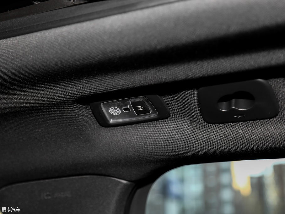 2018֠XC60 T5 (q)h\Ӱ