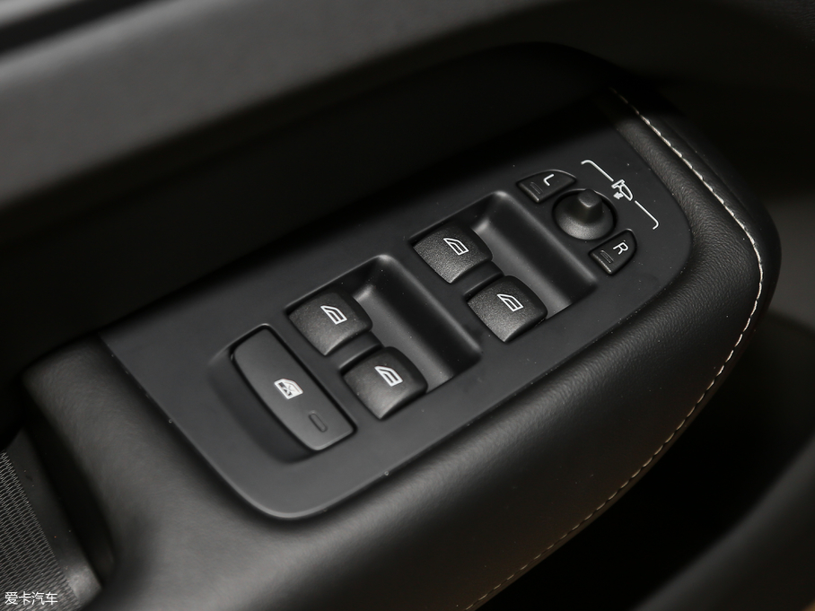 2018֠XC60 T5 (q)h(yun)\Ӱ