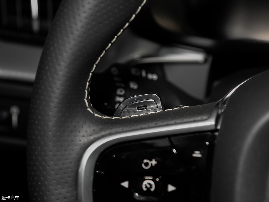 2018֠XC60 T5 (q)h\Ӱ