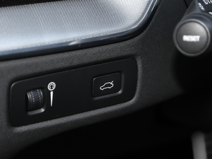 2018T5 (q)\(yn)(dng) g