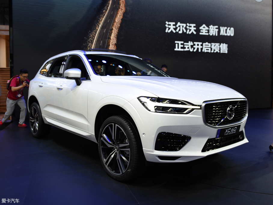 2018ֶXC60 RECHARGE T8 E춯