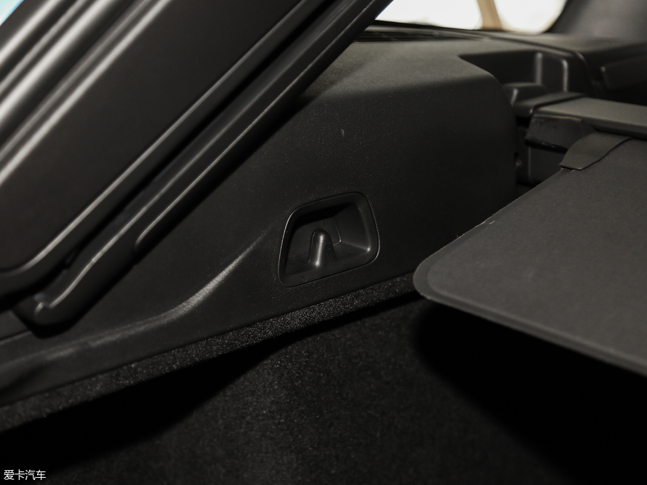 2018֠XC60Դ T8 E\Ӱ