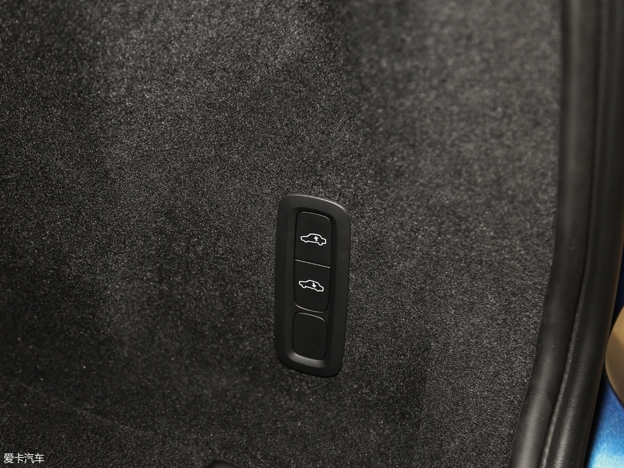 2018֠XC60Դ T8 E\Ӱ