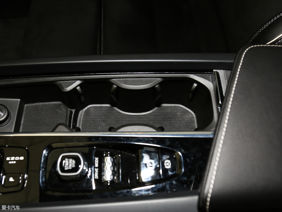 2018֠XC60Դ T8 E\Ӱ